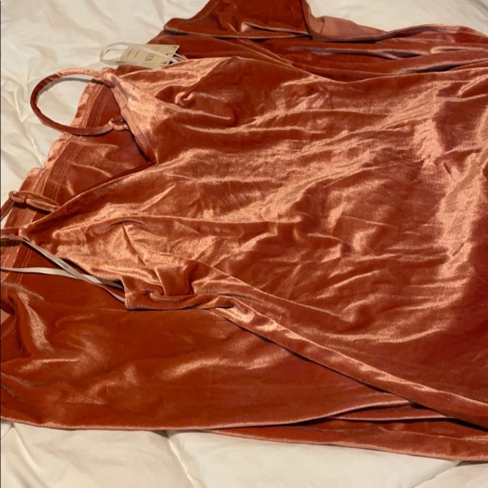 Dress - Picture 3 of 3